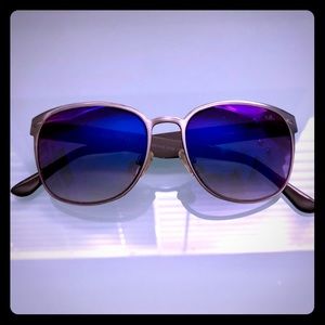Chilli Beans Mirrored Sunglasses - Like New!